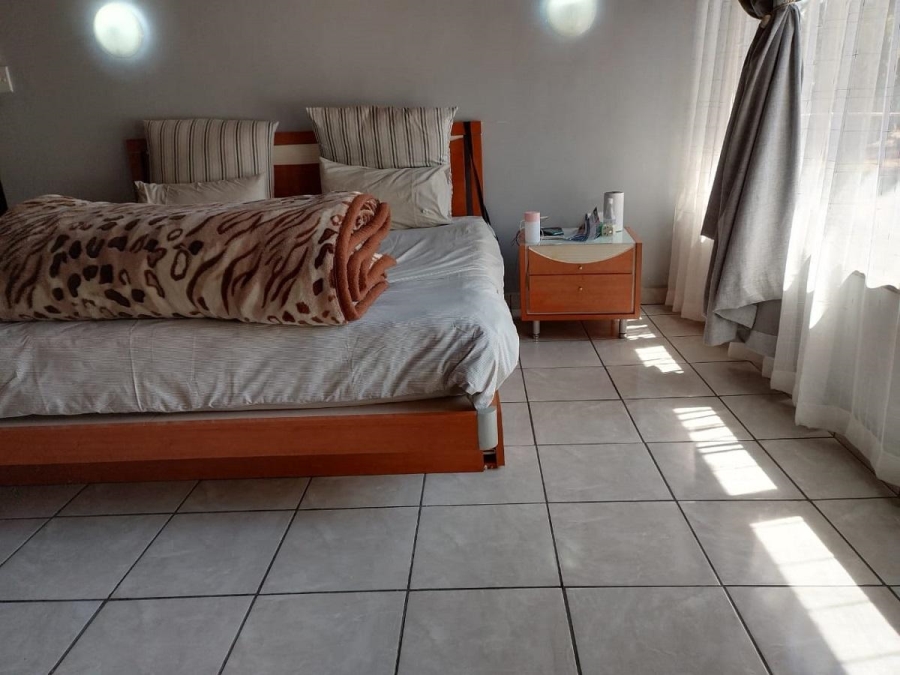 5 Bedroom Property for Sale in Sasolburg Free State